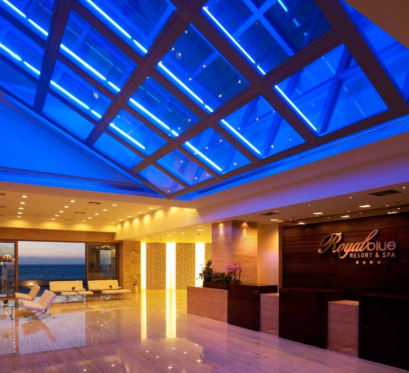 The-Royal-Blue-Lobby-66