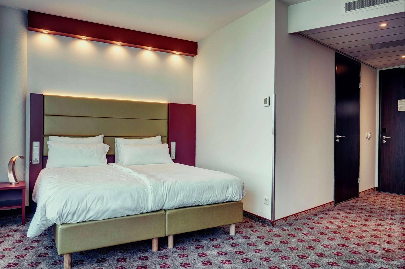 Amedia-Amsterdam-Airport-Trademark-by-Wyndham-Room-22