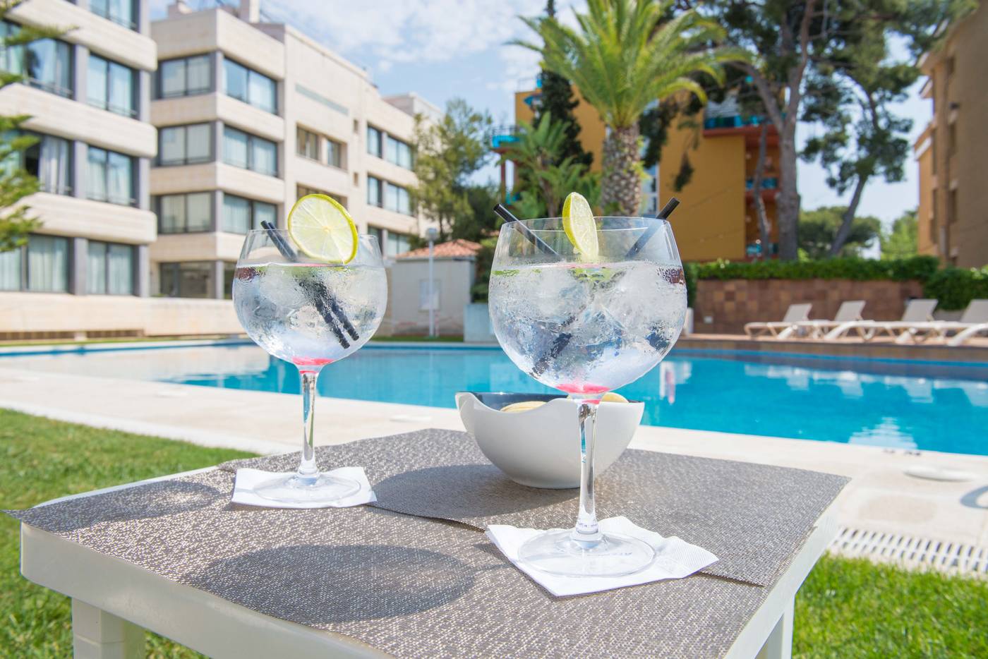 Atenea-Park-Suites---Apartments-Pool-6