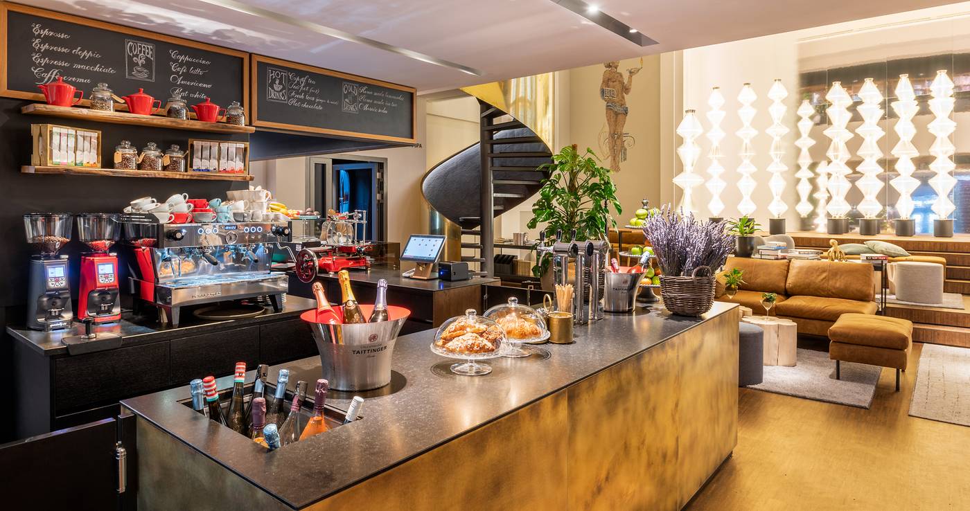 Mosaic-House-Design-Hotel-Bar-13