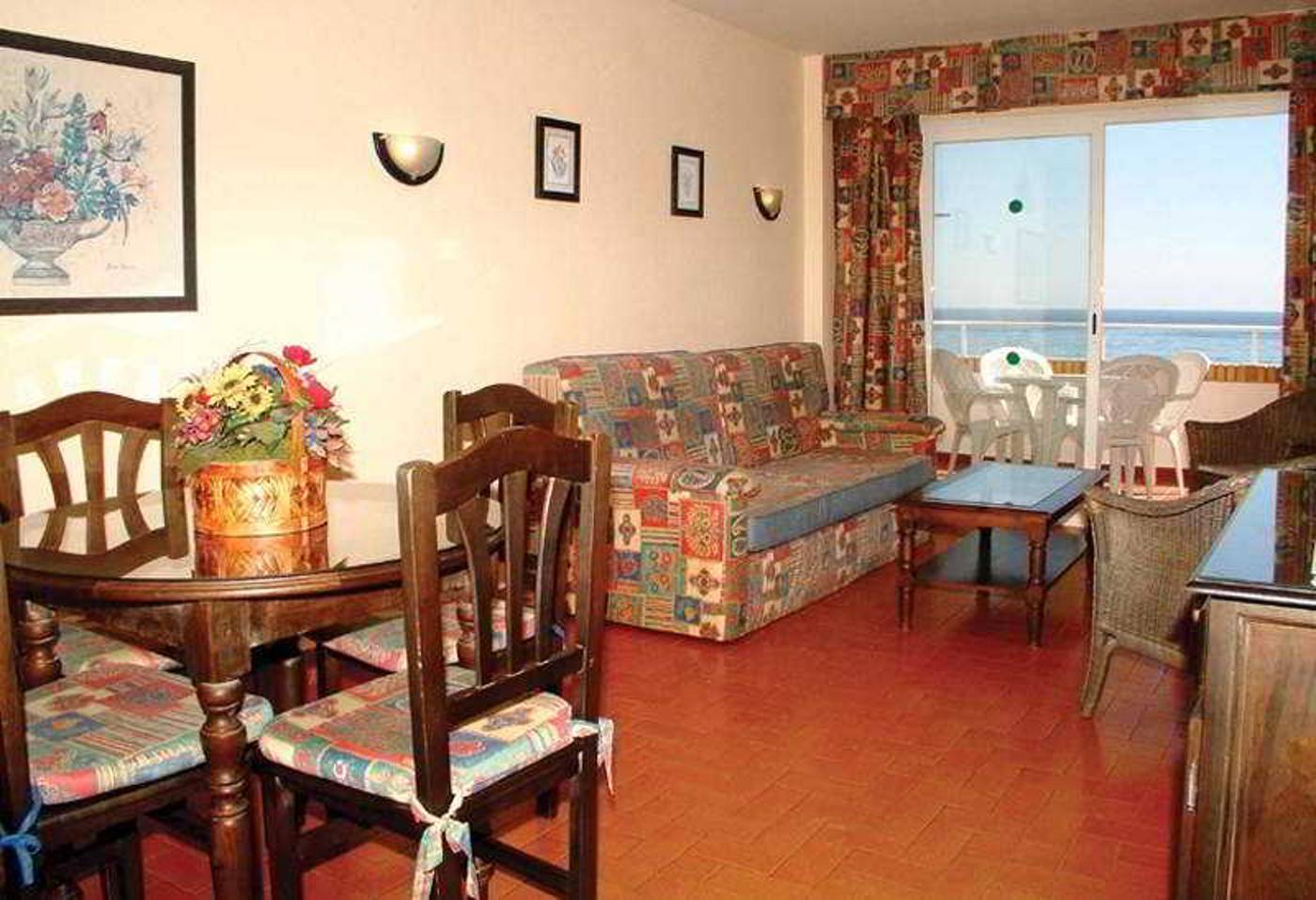 Buensol-Room-6