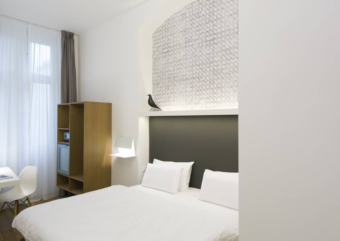 Golden-Crown-Room-24