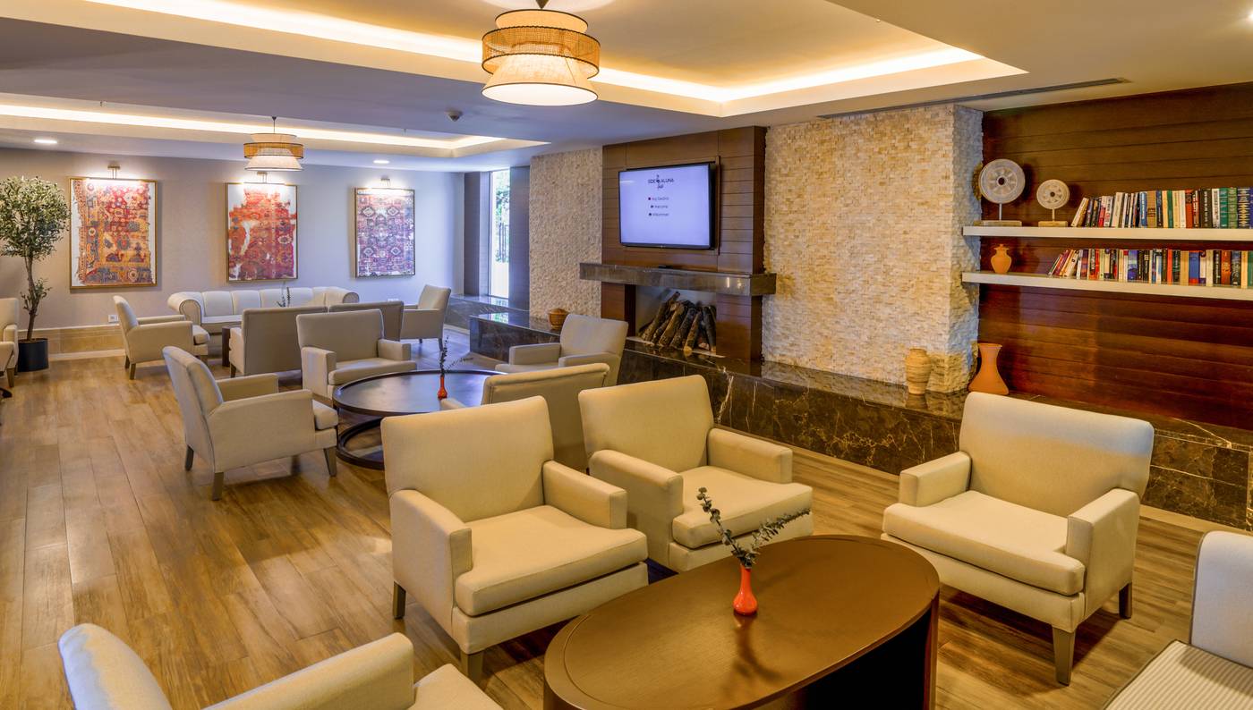 Diamond-Beach-Hotel---SPA-Lobby-59