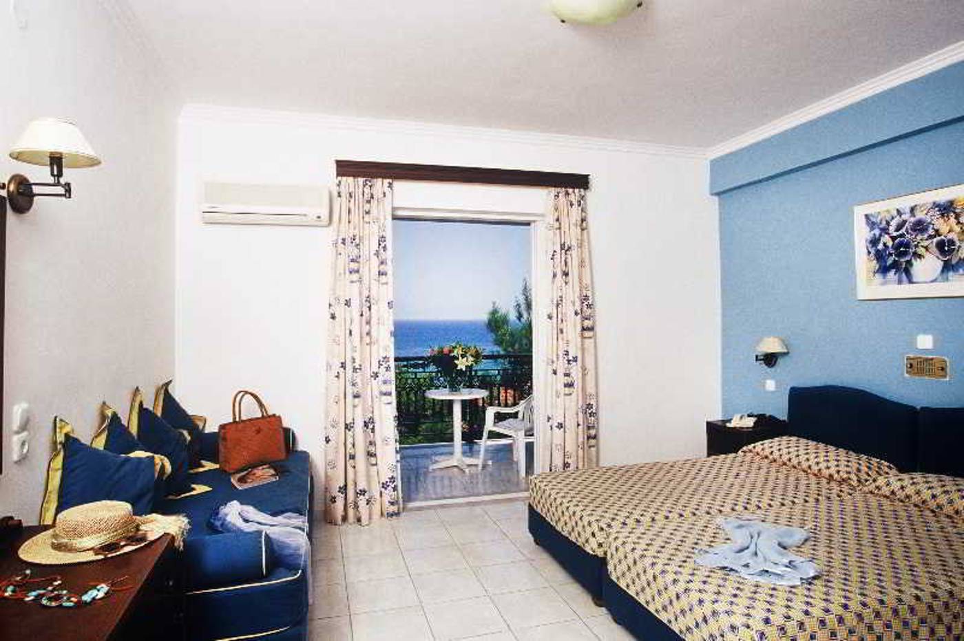 Alexandra-Beach-Room-7