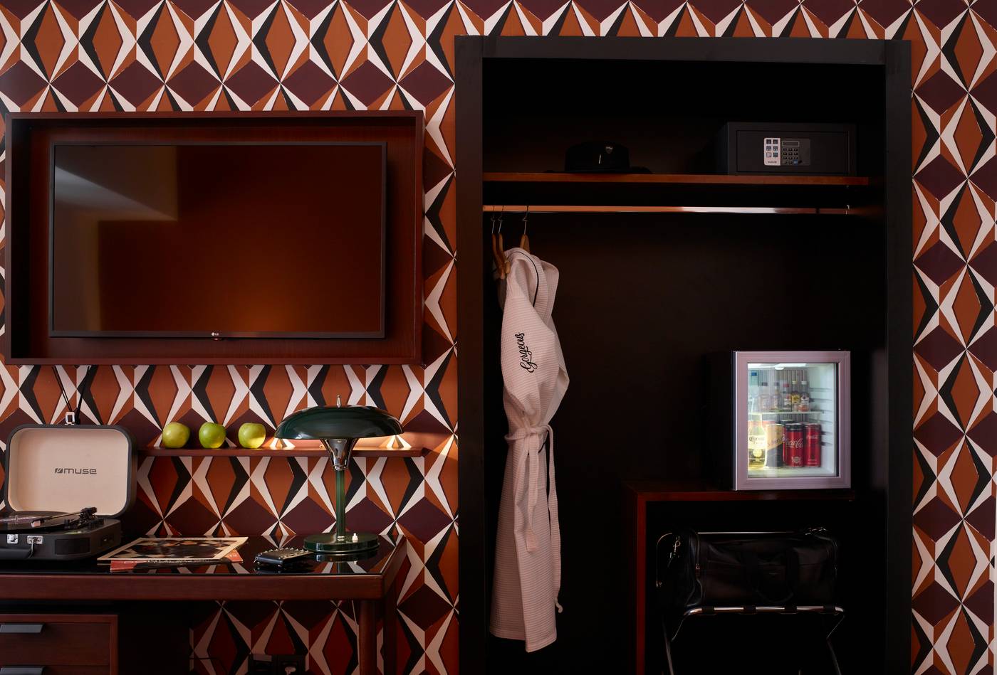 Brown-Acropol--a-member-of-Brown-Hotels-Room-26