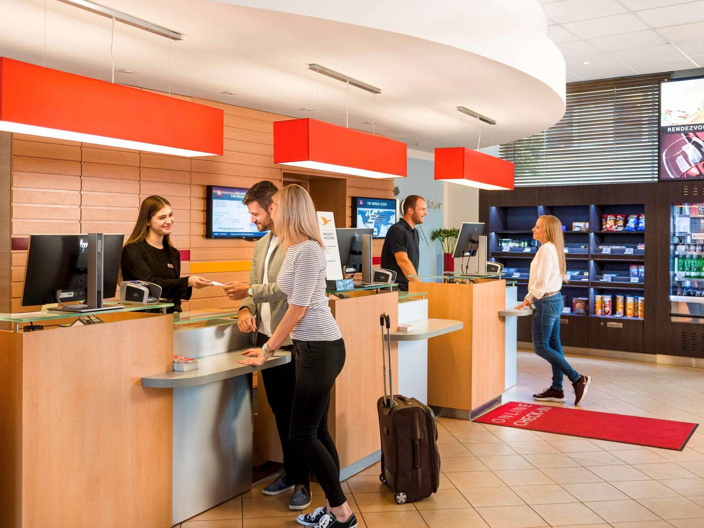 HOTEL-IBIS-MALA-STRANA-PRAHA-General-view-3