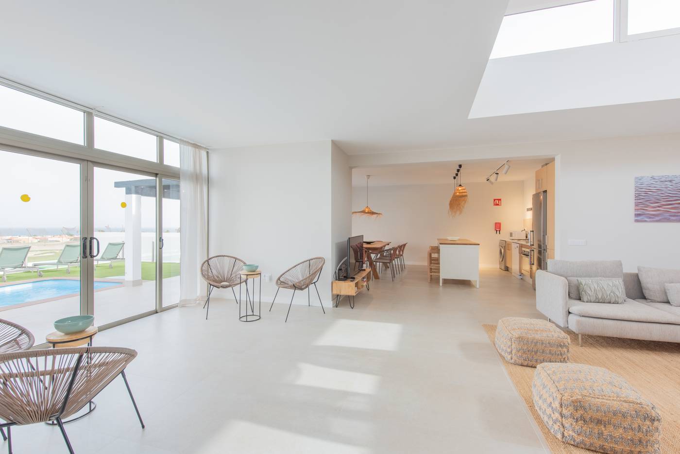 11.06.25 EREZA The White Homes