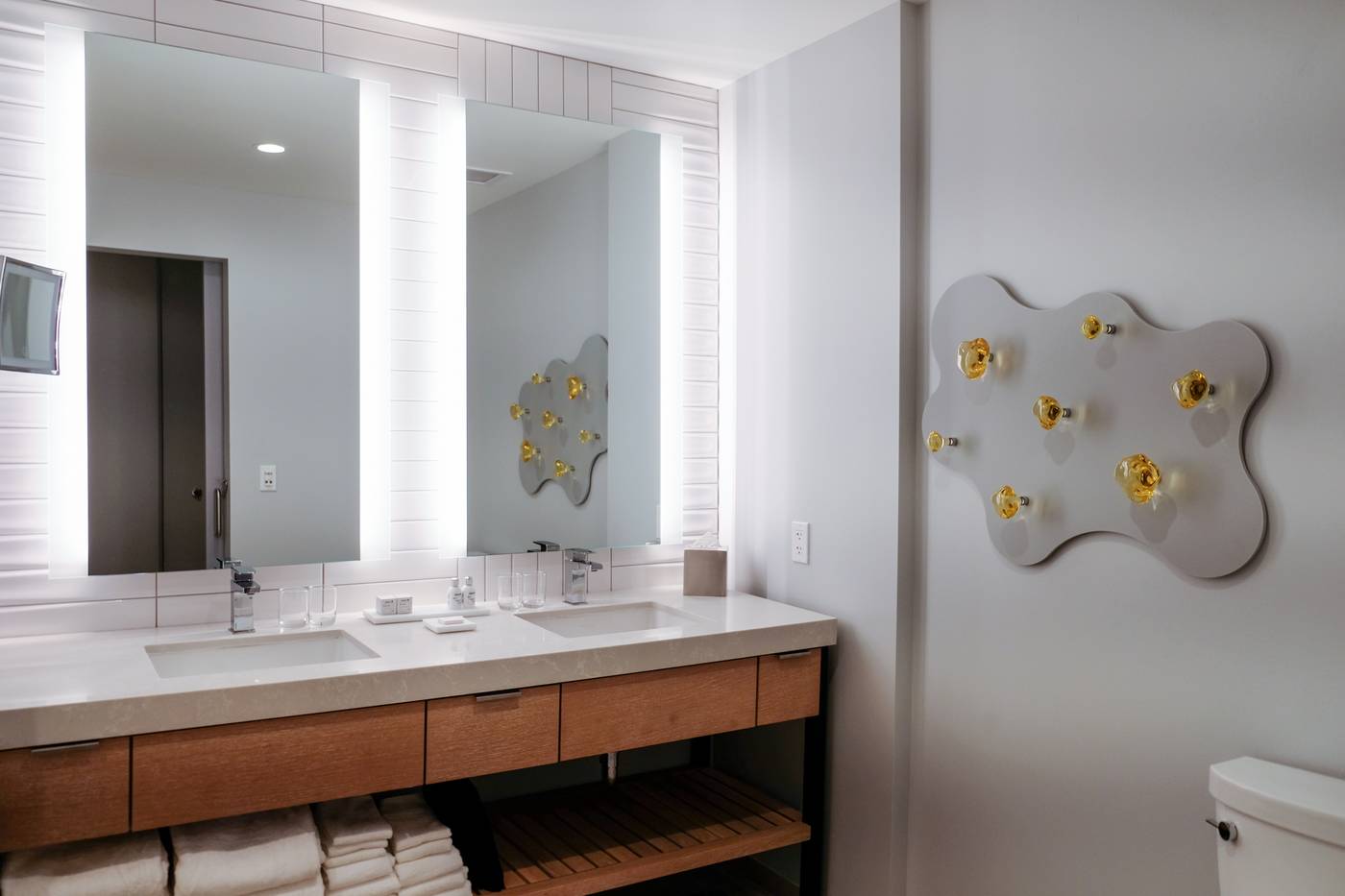 The-Viv-Hotel--Anaheim--a-Tribute-Portfolio-Hotel-Room-42