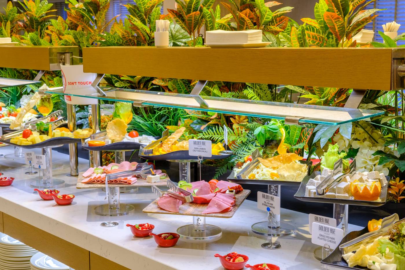 Golden-Age-Restaurant-45