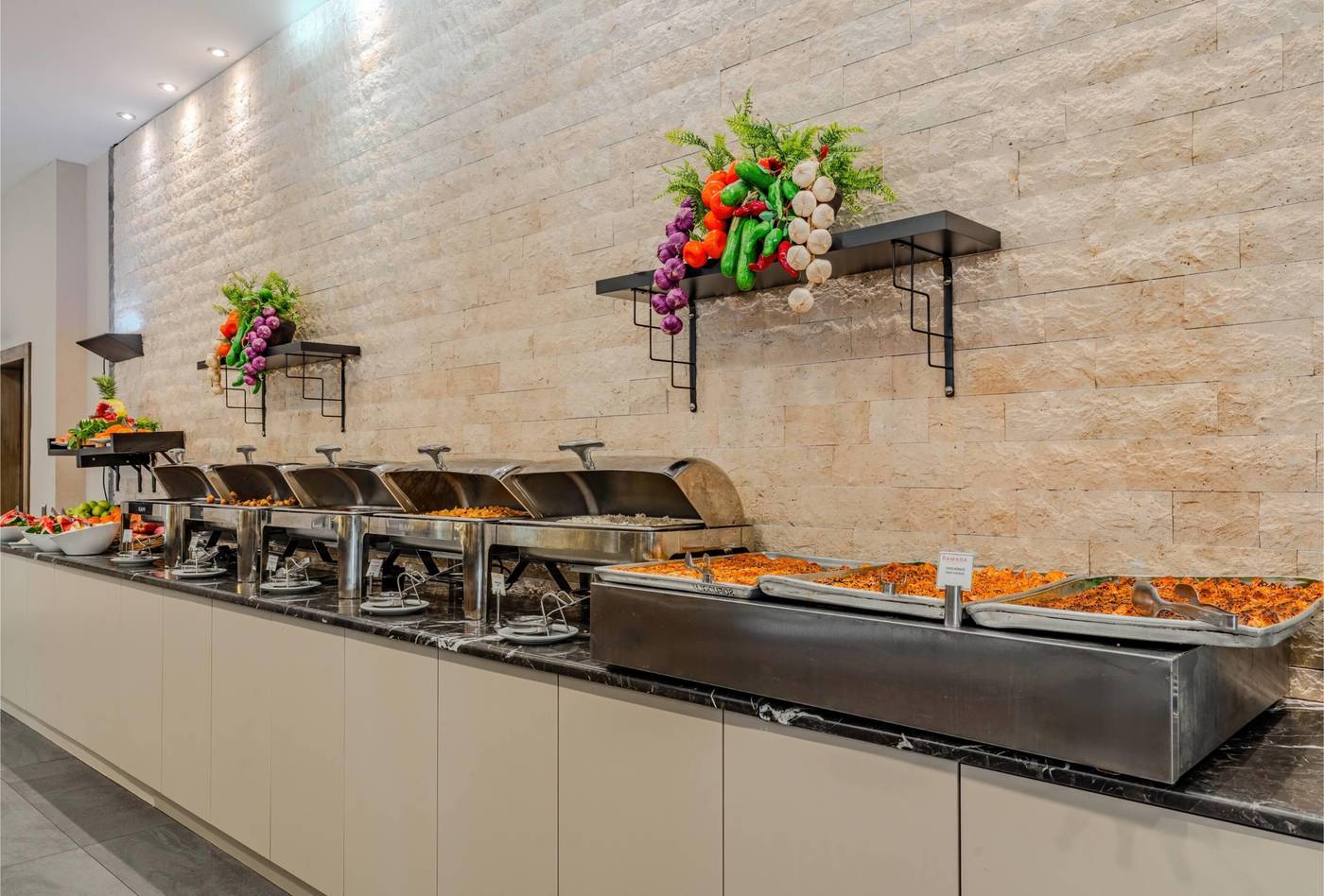 Ramada-Plaza-Izmir-Restaurant-46