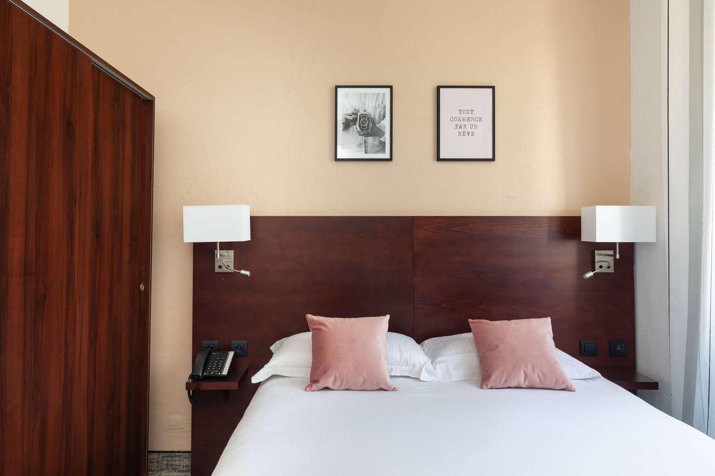 Hotel-Des-Orangers-Room-40