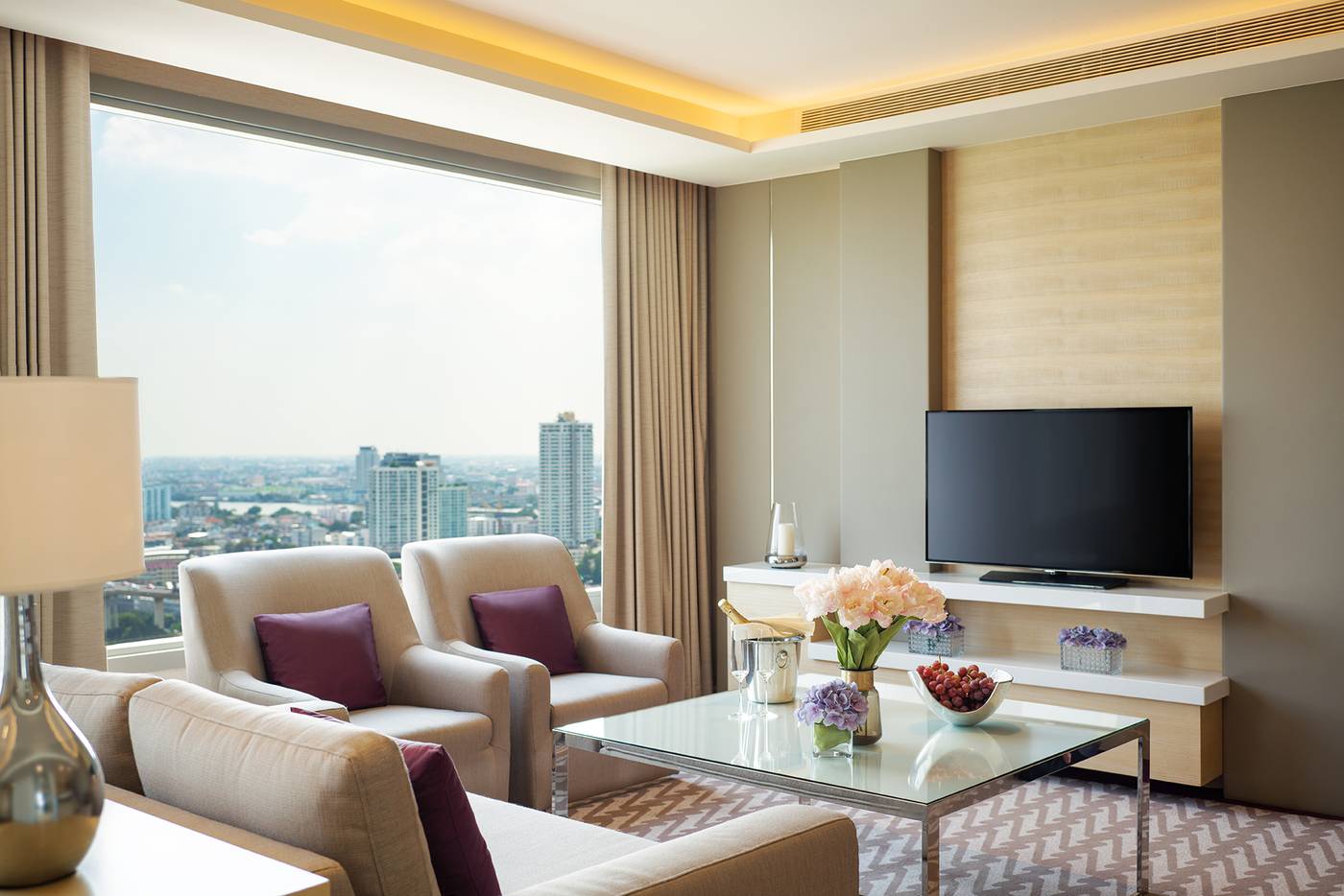AVANI--Riverside-Bangkok-Hotel-Room-12