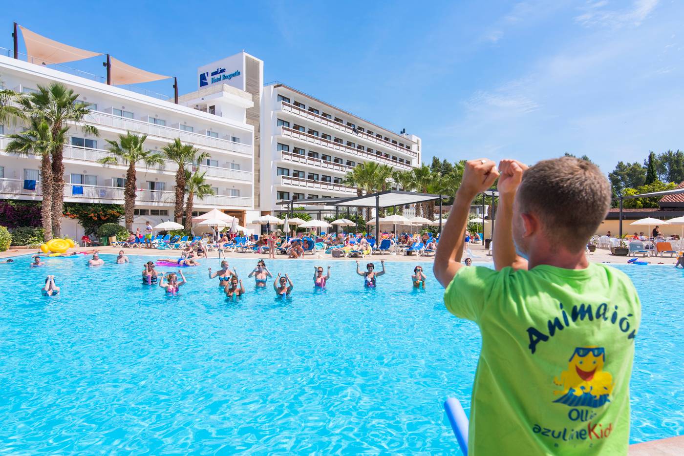 Azuline-Hotel-Bergantin-Sports-and-Entertainment-10