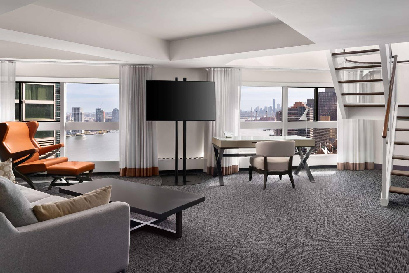 Millennium-Hilton-New-York-One-UN-Plaza-Room-32