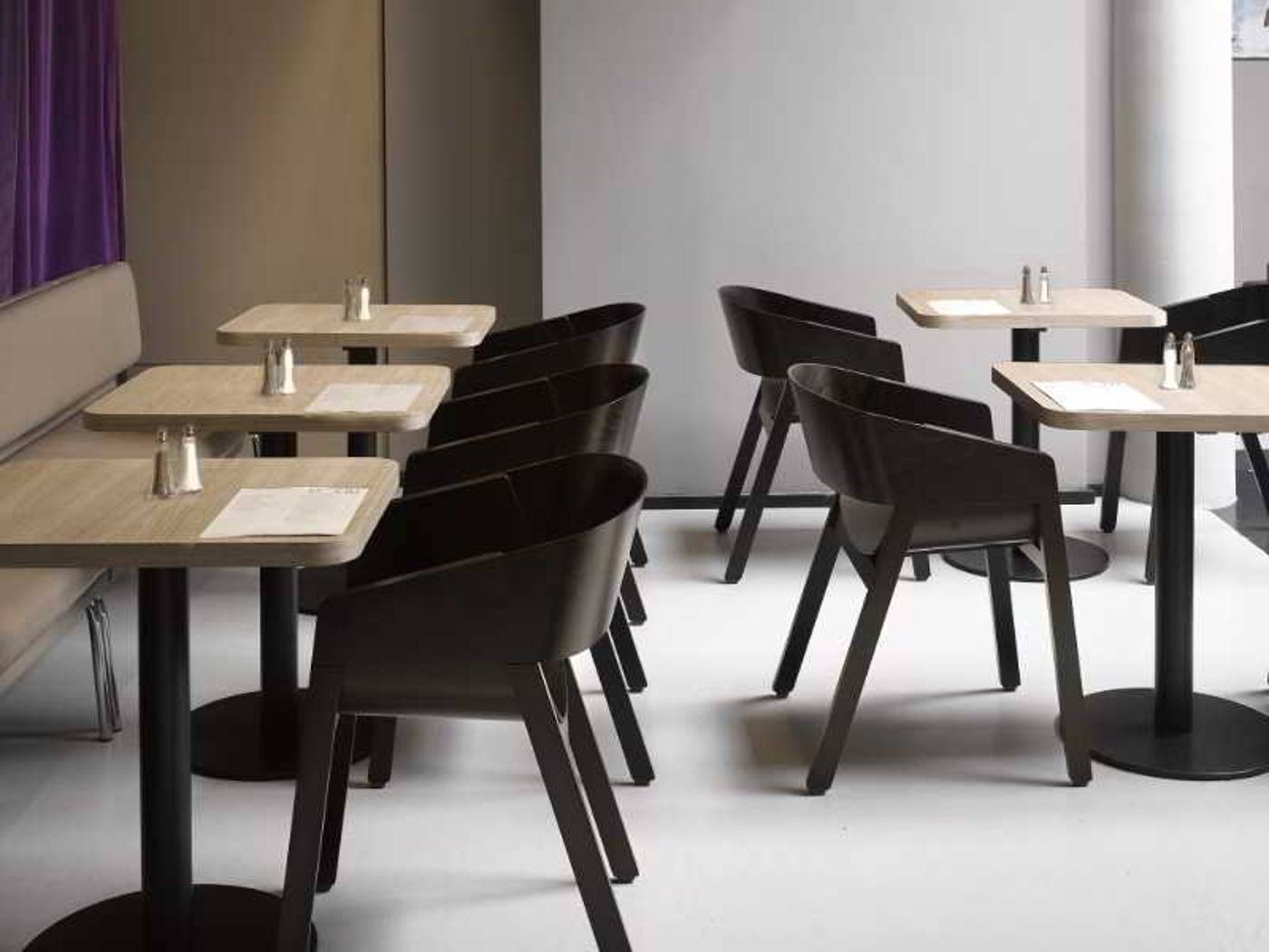 The-Icon-Hotel---Lounge-General-view-5