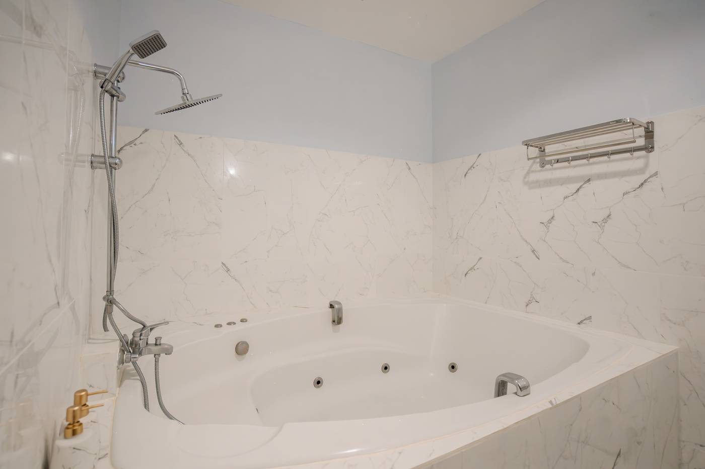 Club-Bamboo-Boutique-Resort---Spa-Room-68