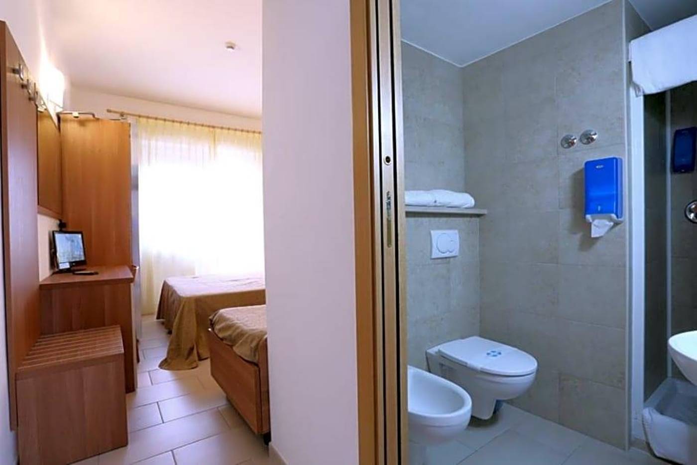 Hotel Blurelda-Italy-SILVI MARINA -General view-7