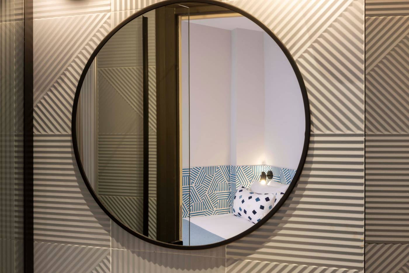 Paris-Art-Hotel-Quartier-Latin-By-Malone-Room-41