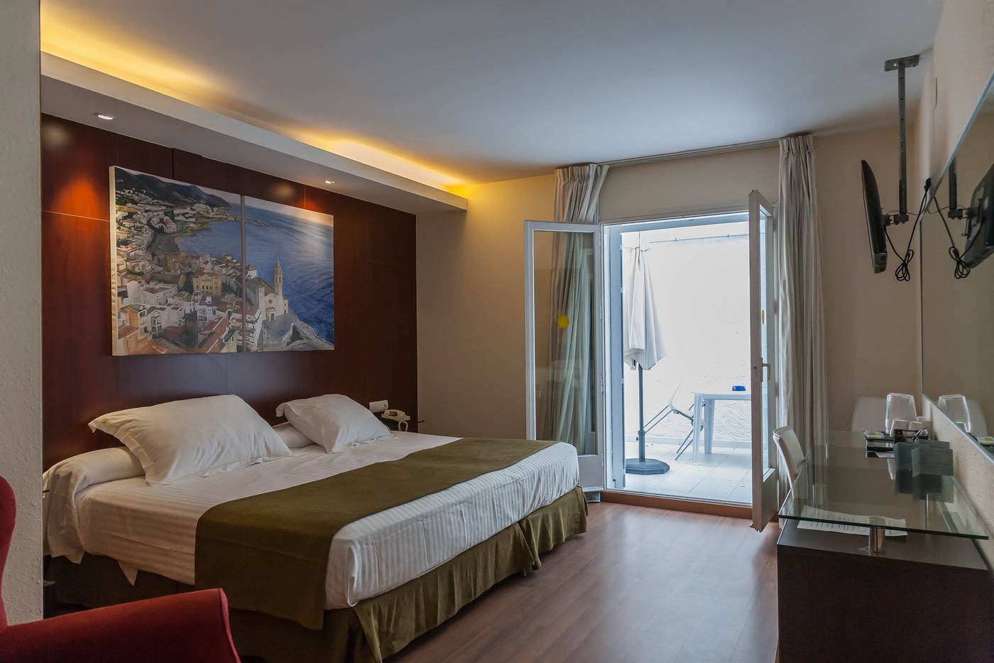 Galeon-Hotel-Room-10