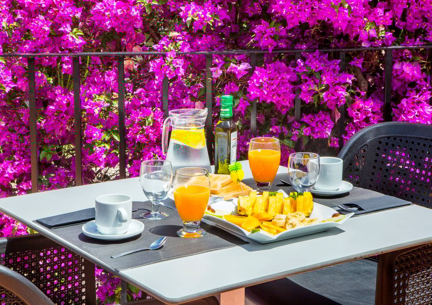 Bellavista-Residential-Bar-23