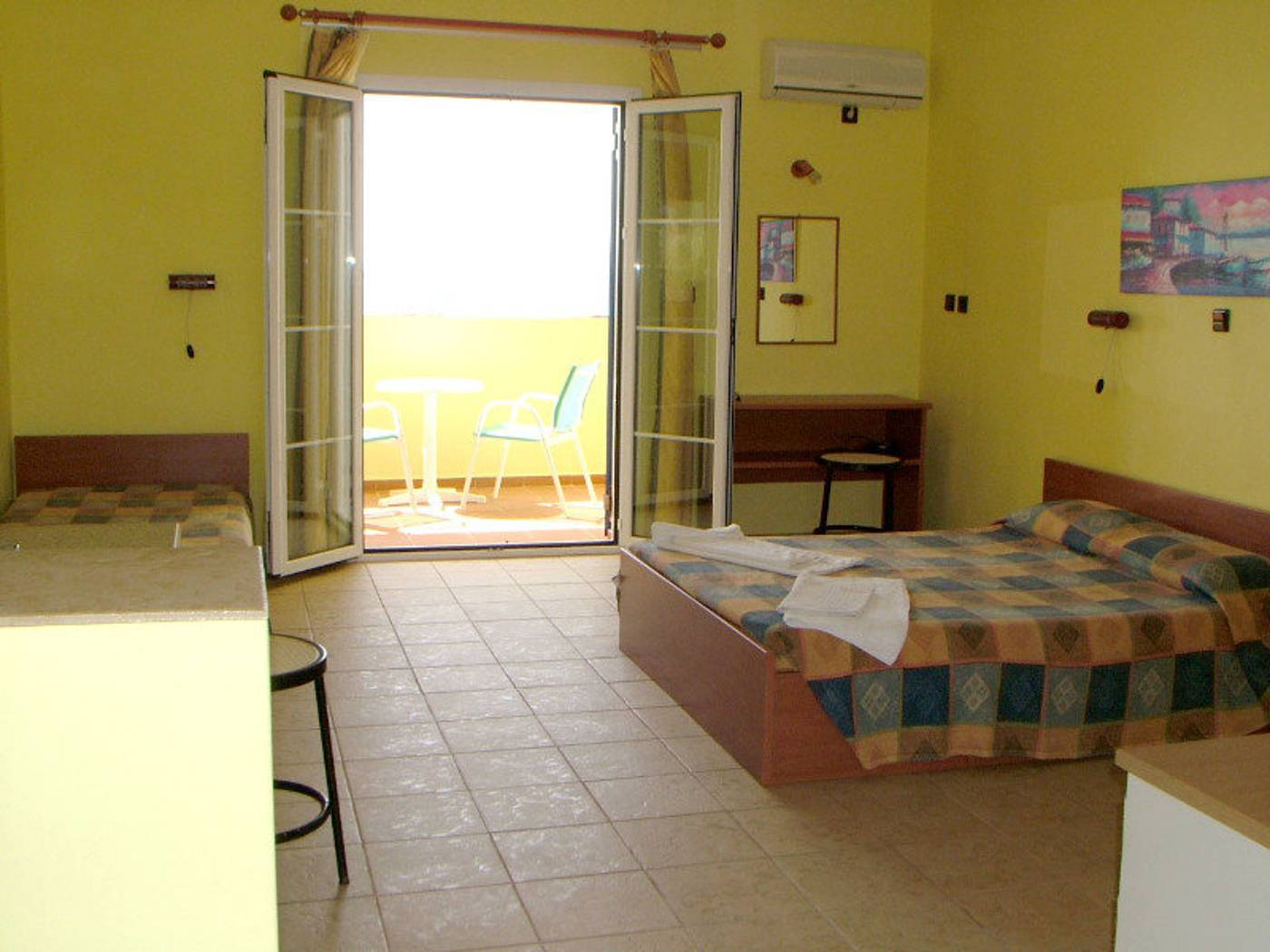 Ammes-Hotel-Room-18