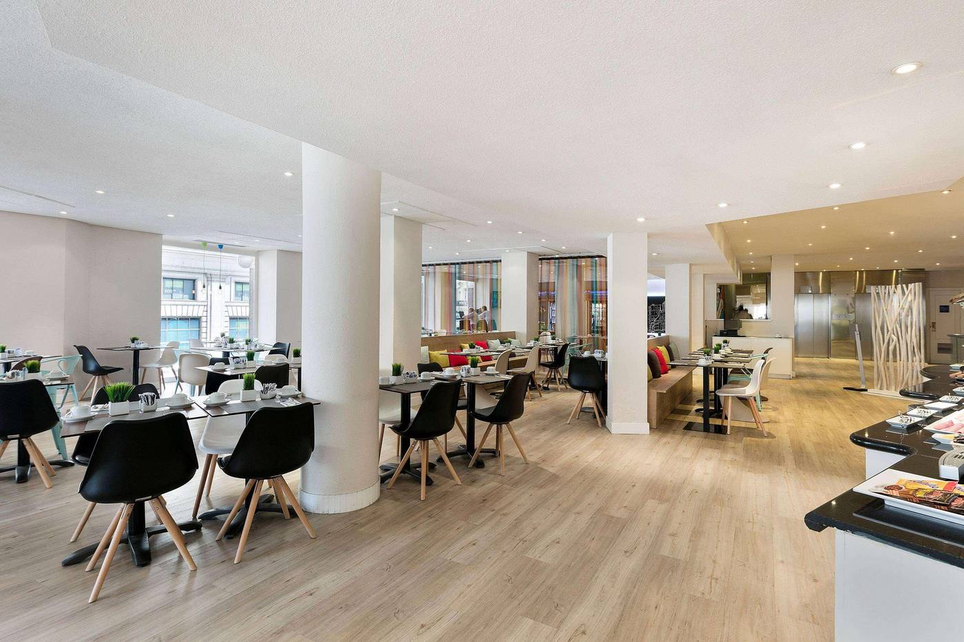 Hotel-Madrid-Gran-V----a-25--managed-by-Meli-----Restaurant-15