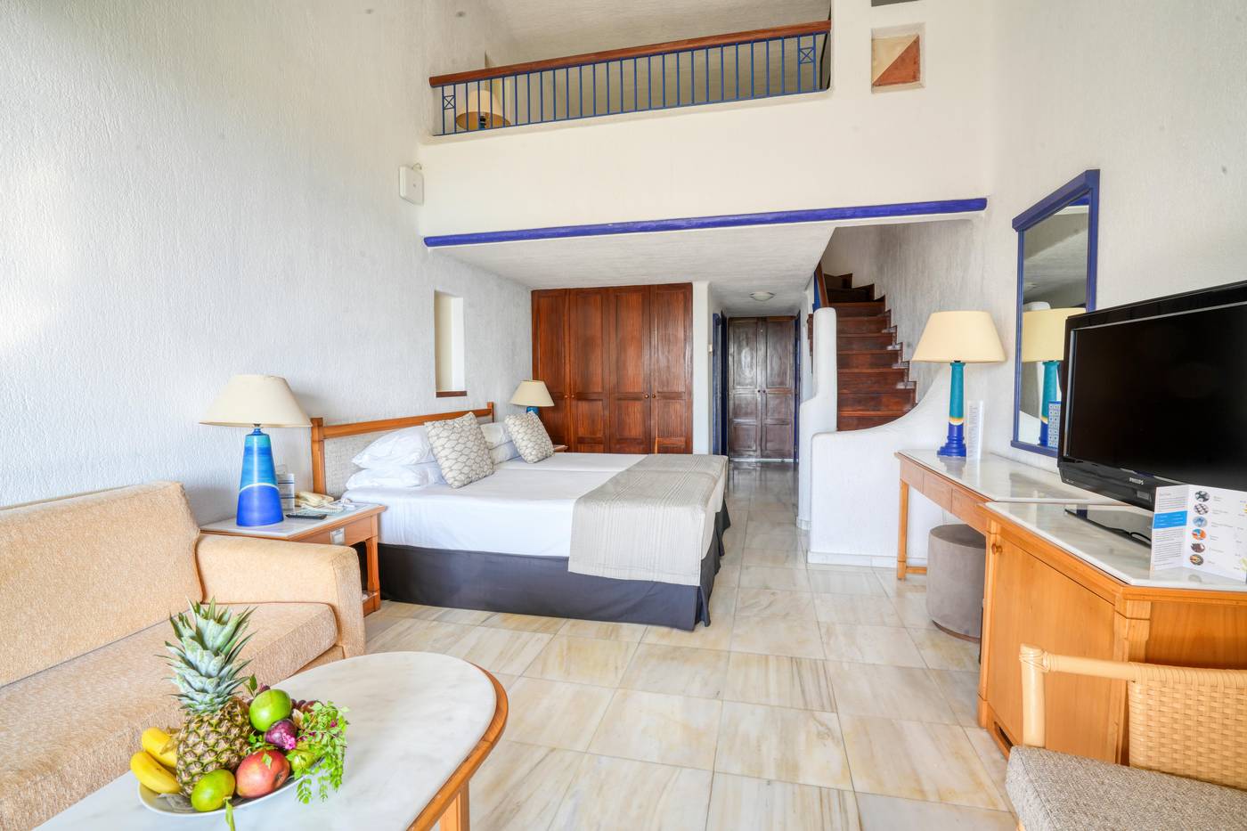 Coral-Beach-Hotel-and-Resort-Room-30
