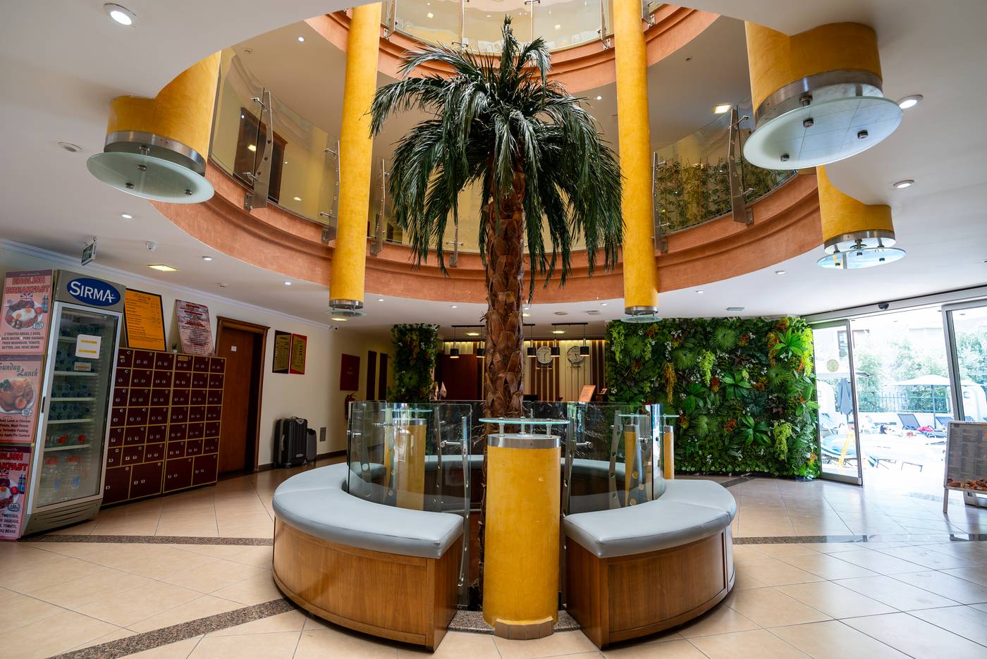 Club-Karakas-Lobby-67