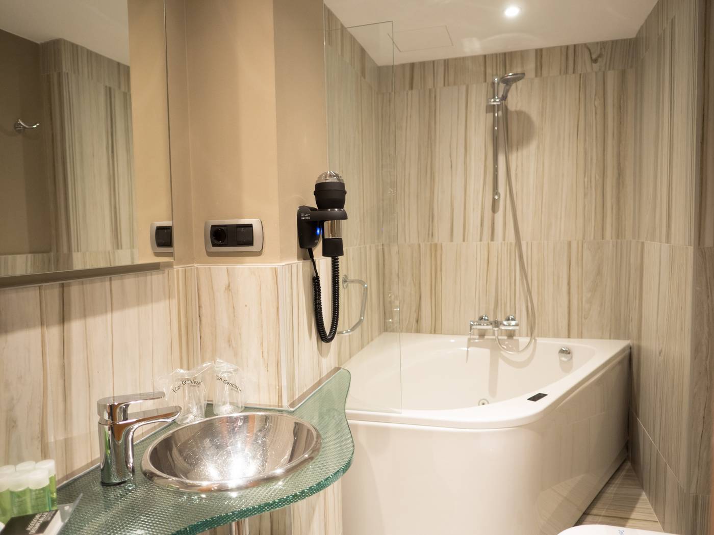 Plaza-Spain-A CORUÑA-Room-4