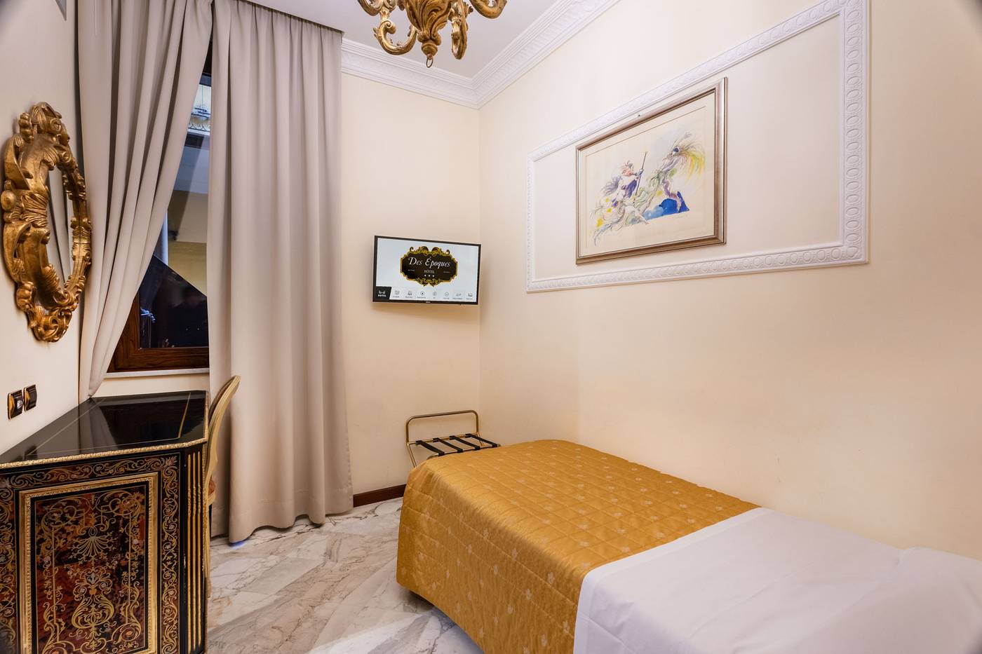 Des-Epoques-Hotel-Room-4