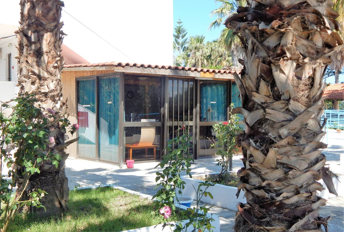 Dreams-4U-Apartments-Lobby-16