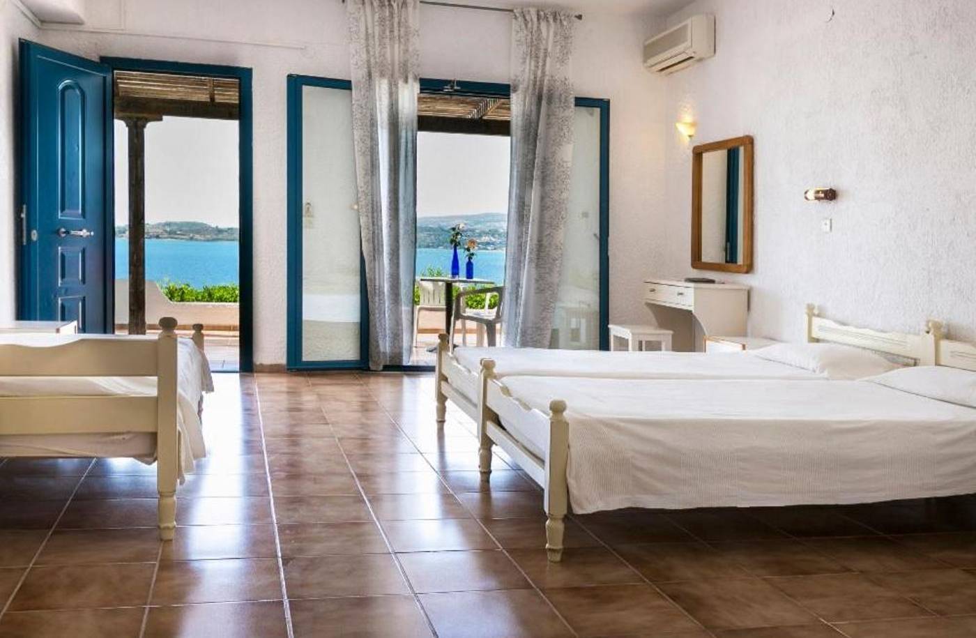 Metaxatos-Apartments-Room-31