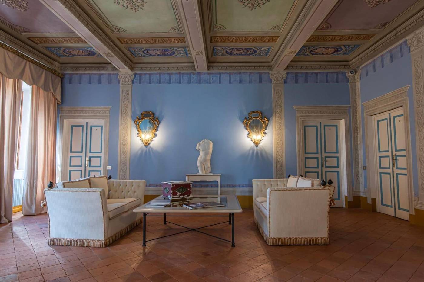 Relais-Corte-Rodeschi-Lobby-13