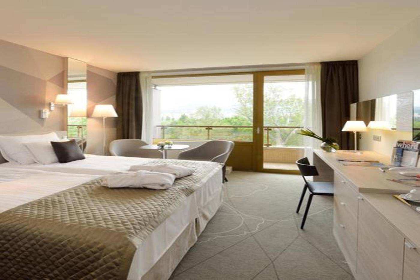 Ensana-Grand-Margaret-Island-Room-24