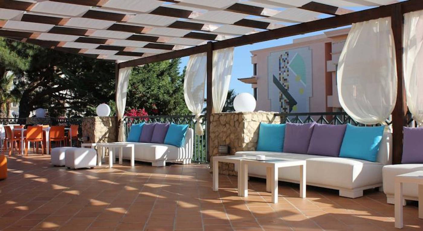 Cheerfulway-Balaia-Plaza-Terrace-10