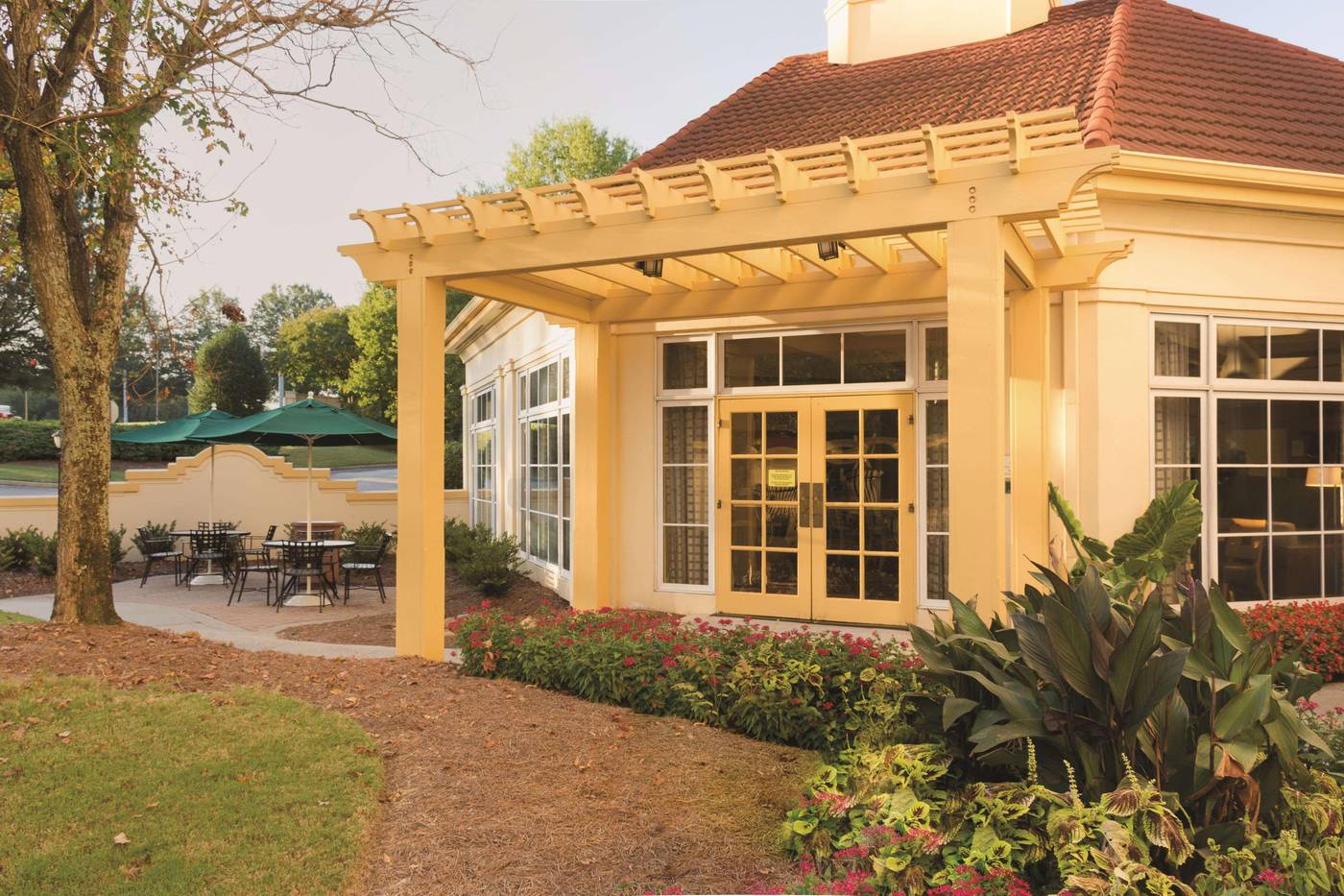 La Quinta Inn & Suites Atlanta Ballpark Galleria-United States-ATLANTA-General view-2