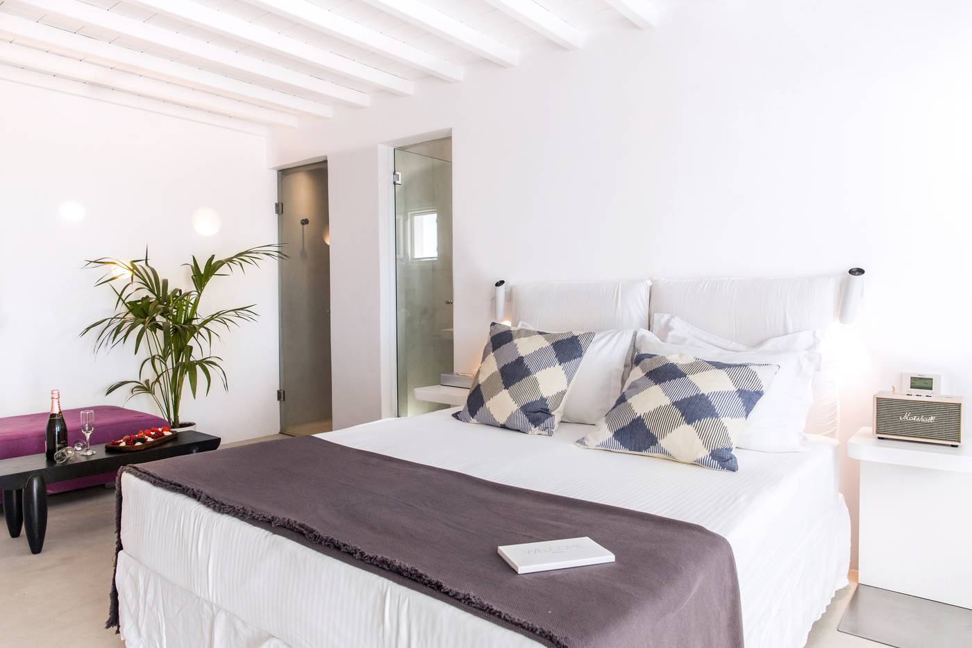 Ostraco-Luxury-Suites-Room-34