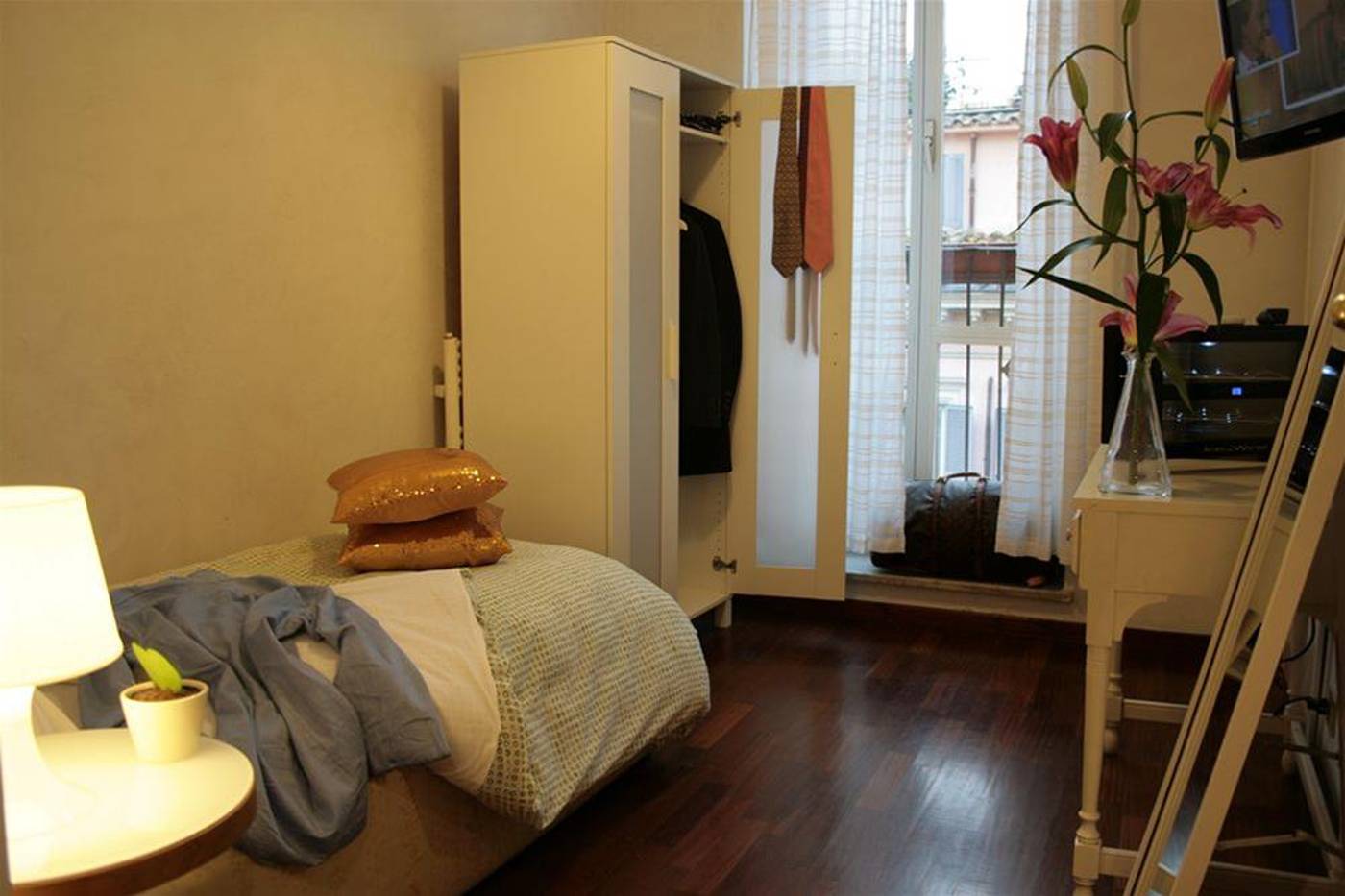 Golden-Rooms-General-view-9