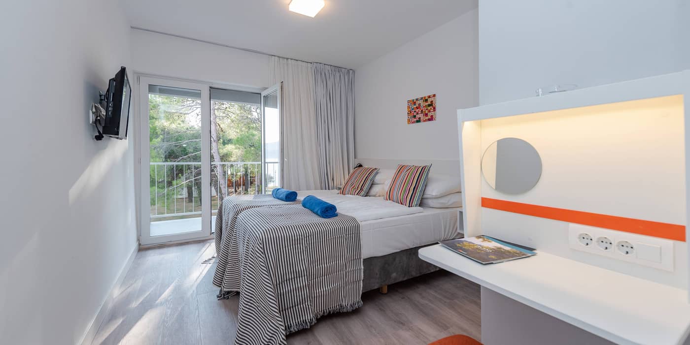 Bluesun-Holiday-Village-Alan-Room-13