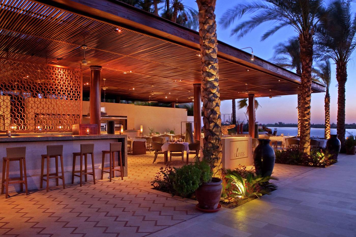 Hilton-Luxor-Resort---Spa-Restaurant-46