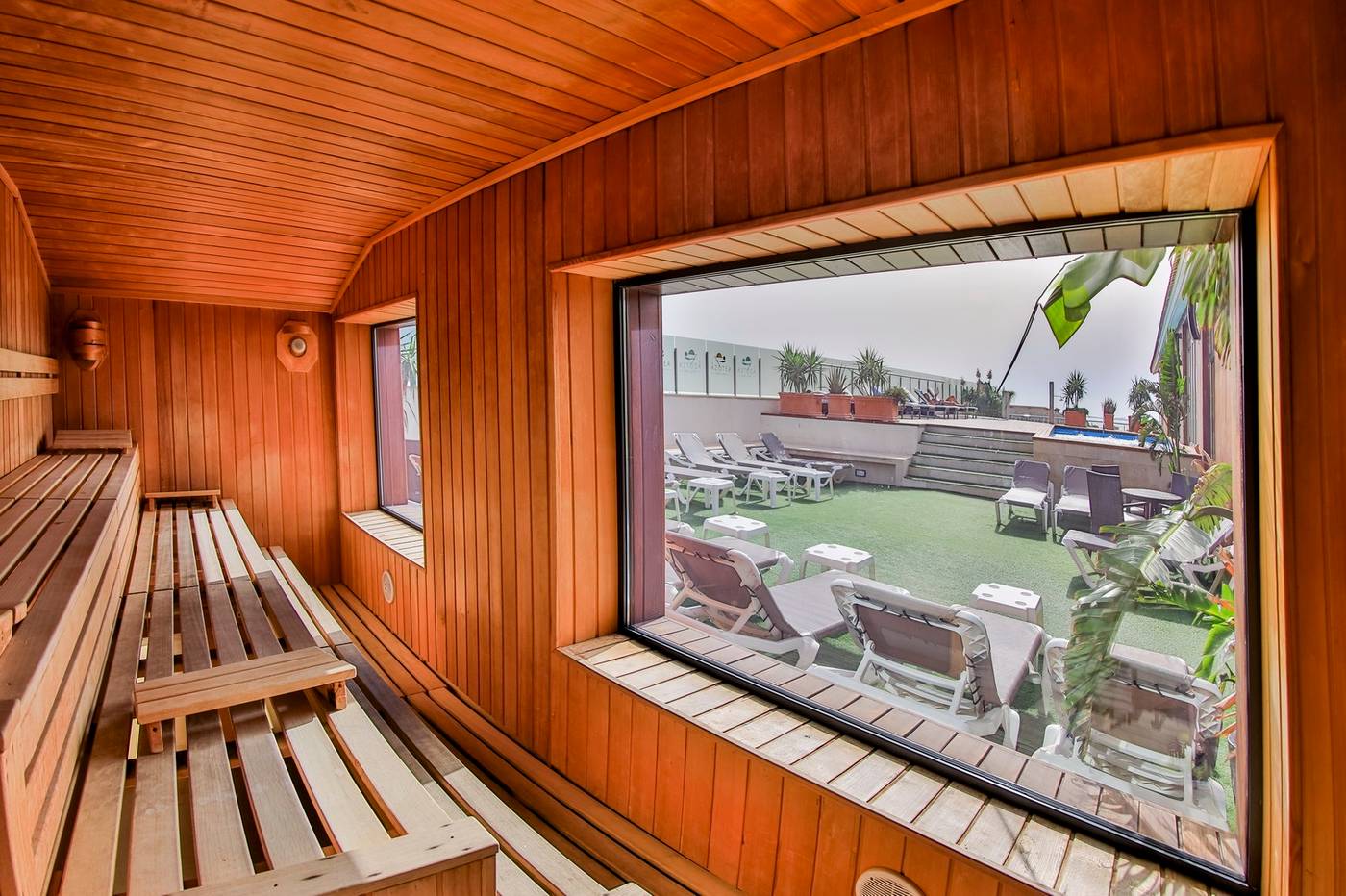 Hotel-525-Sports-and-Entertainment-38