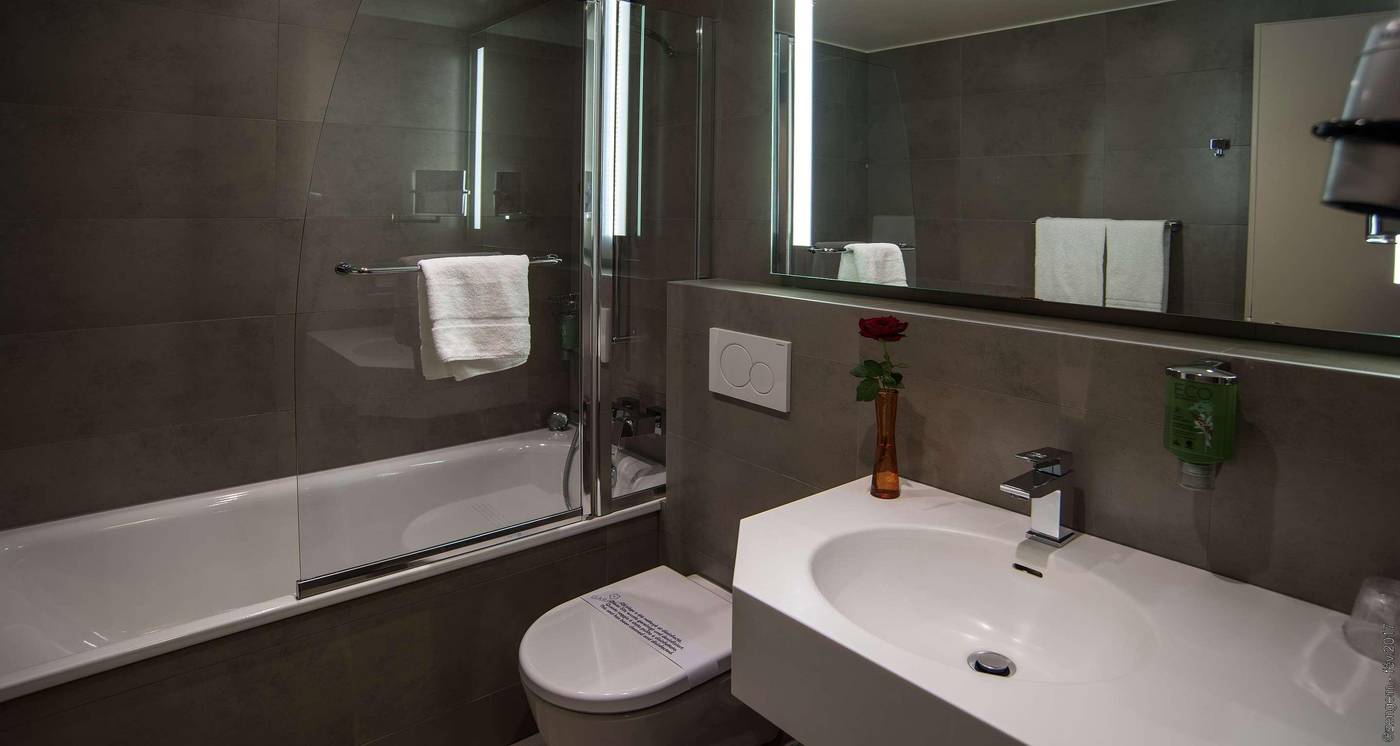 Hotel-Everness--Signature-Collection-Room-25