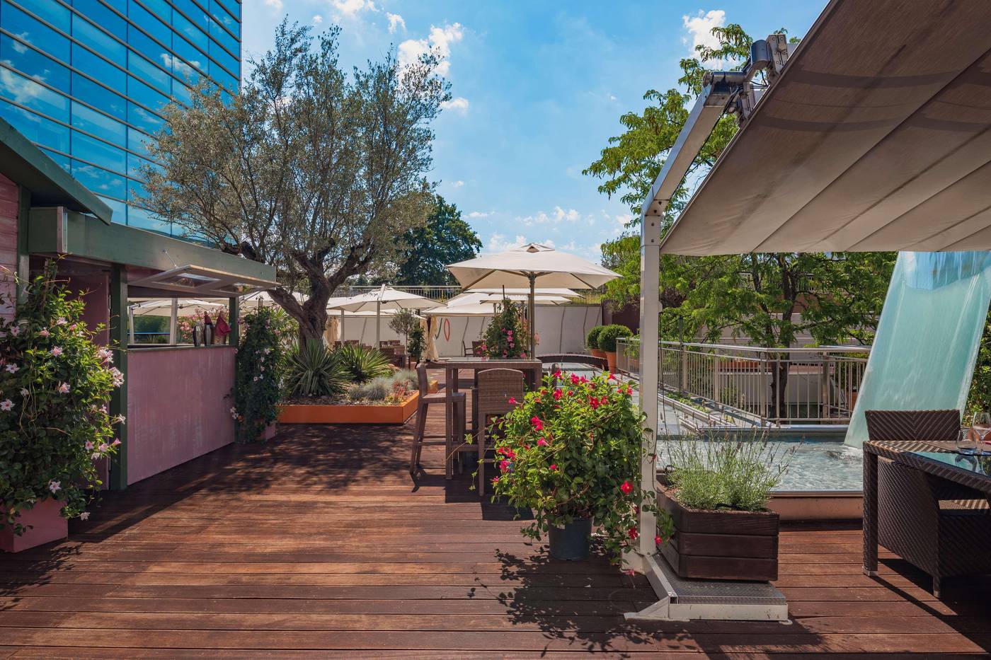 Hilton-Geneva-Hotel---Conference-Centre-Restaurant-56