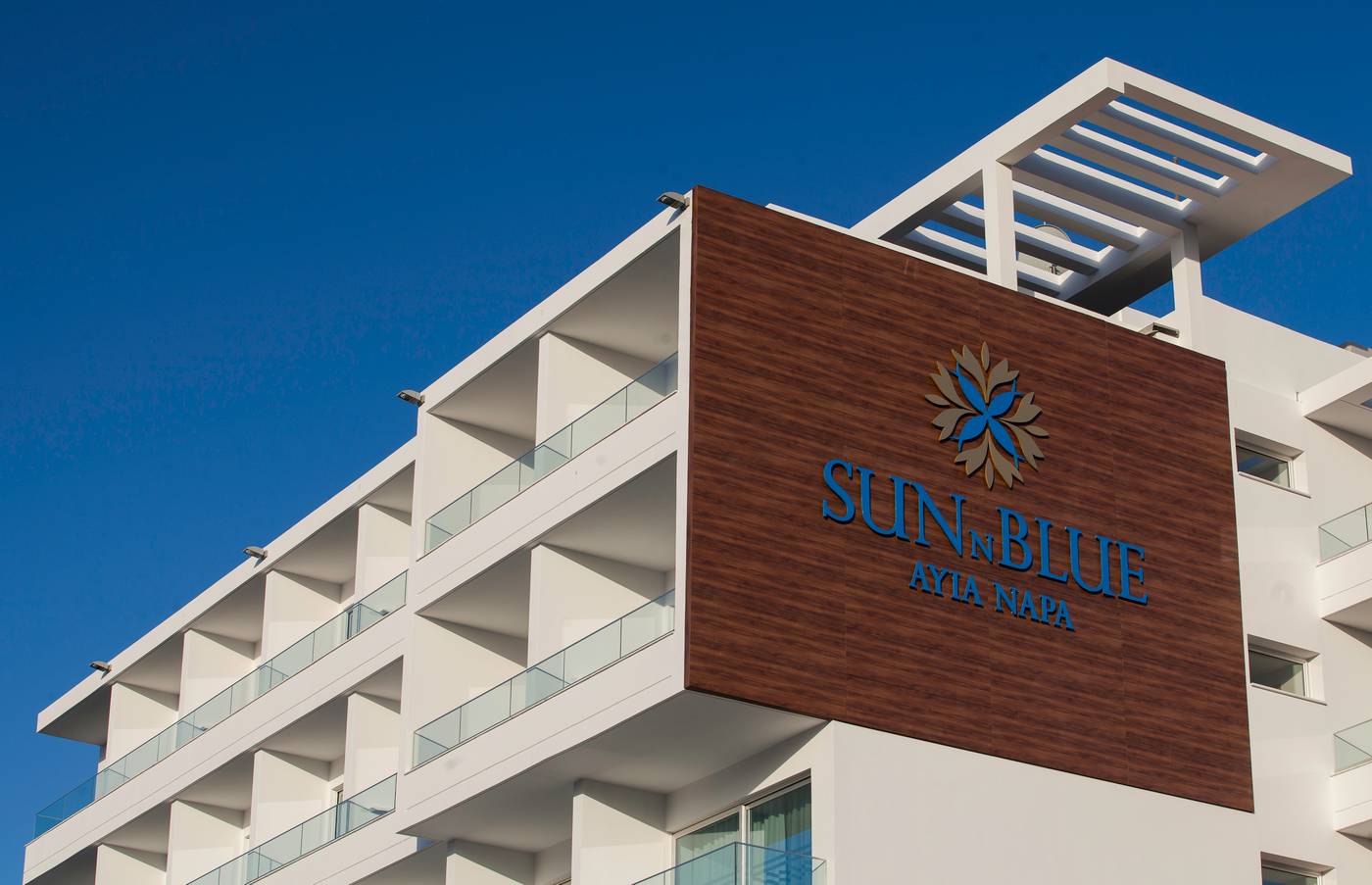 Sun-N-Blue-Boutique-Hotel-General-view-11