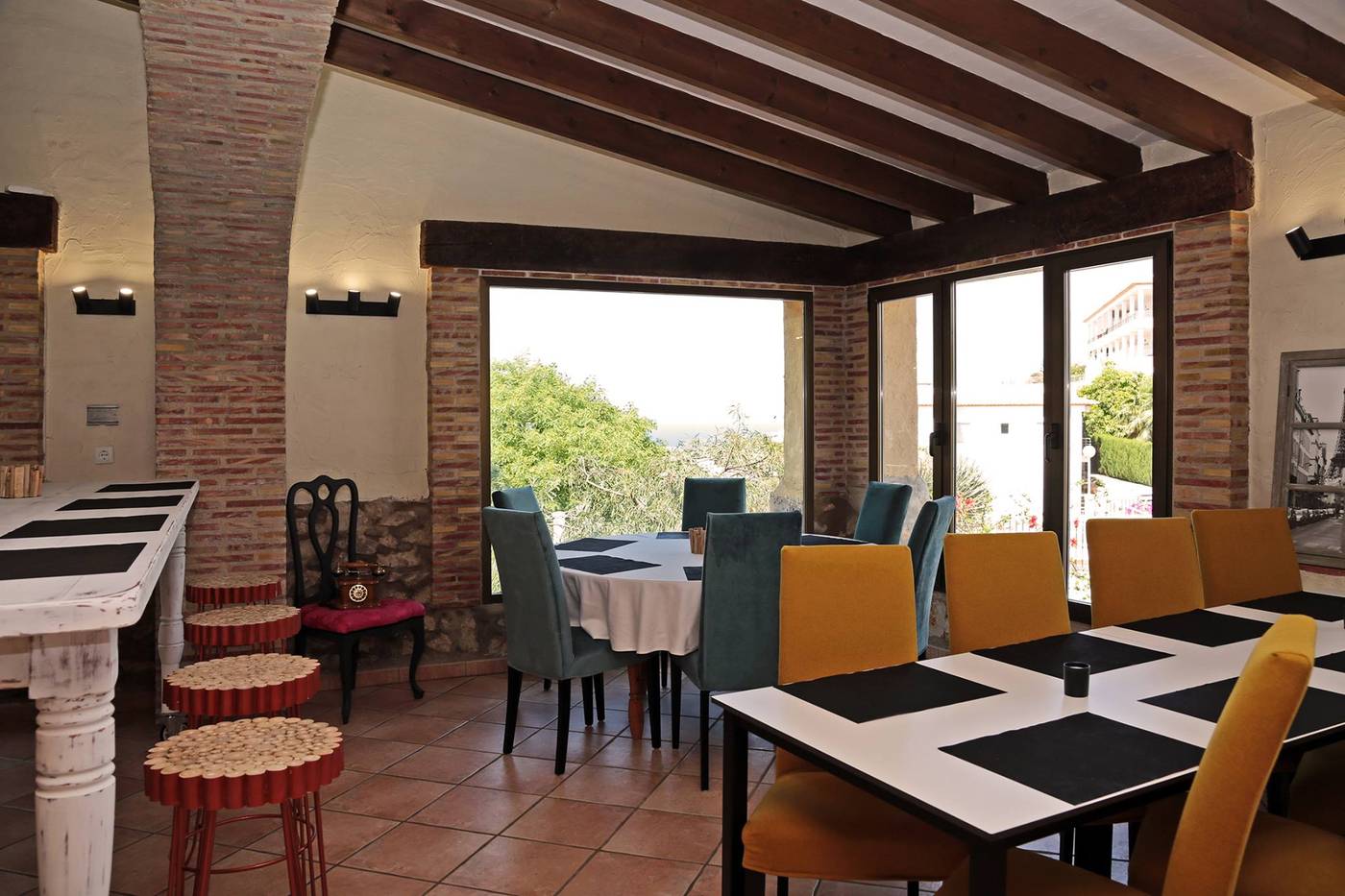 Bellavista-Residential-Restaurant-45