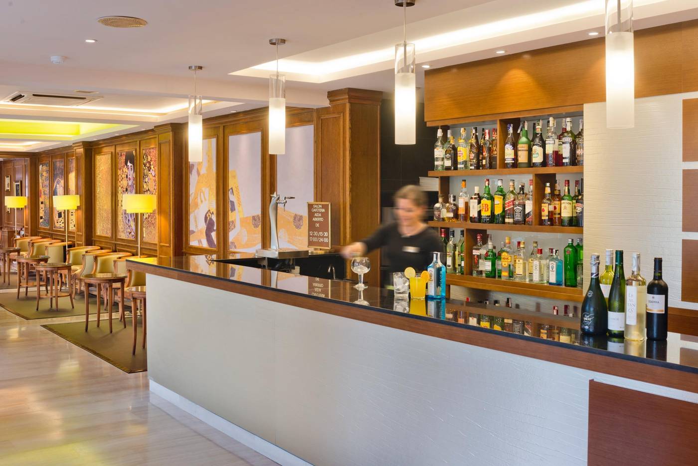 Monica-Hotel-Bar-19