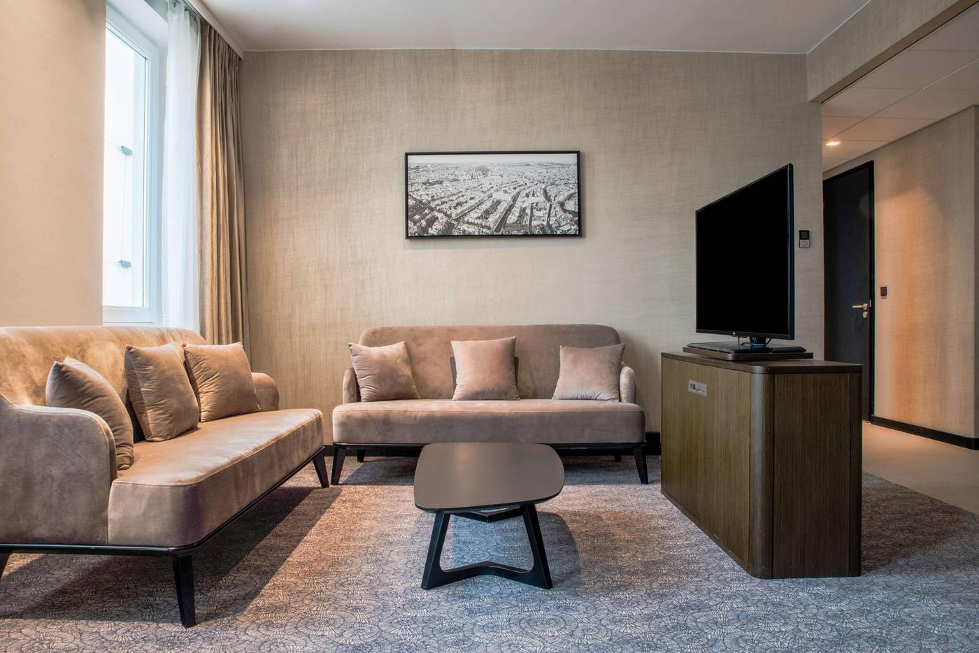 Radisson-Hotel---Suites-Amsterdam-South-Room-7