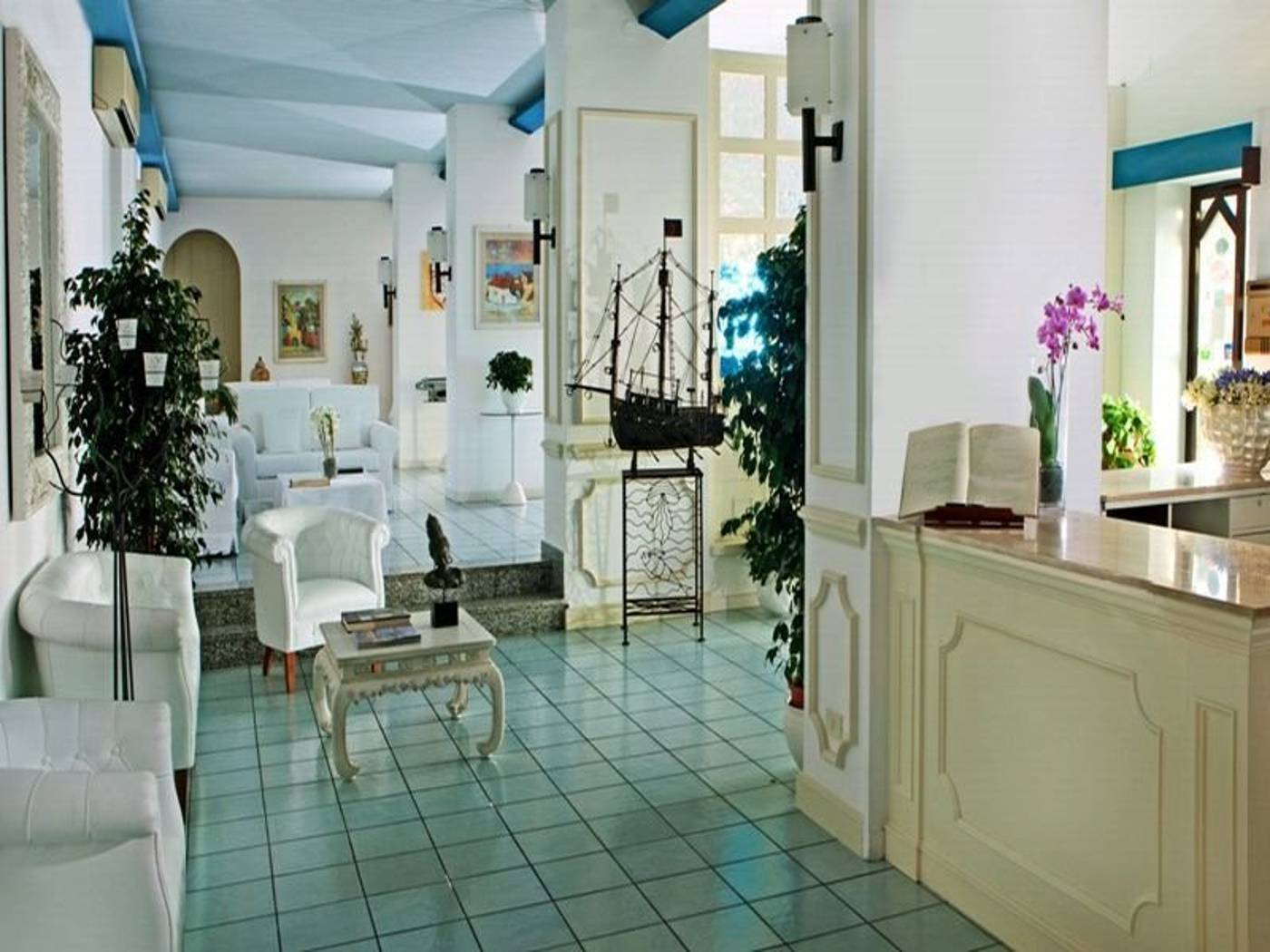 Bellavista-Francischiello-Hotel-and-Spa-Lobby-21