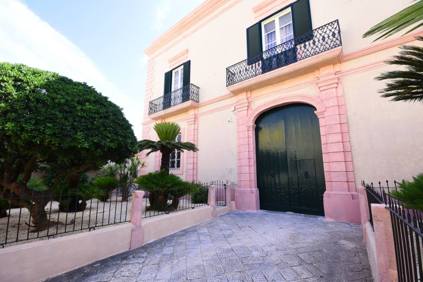 Palazzo Castriota-Italy-ALEZIO-General view-3