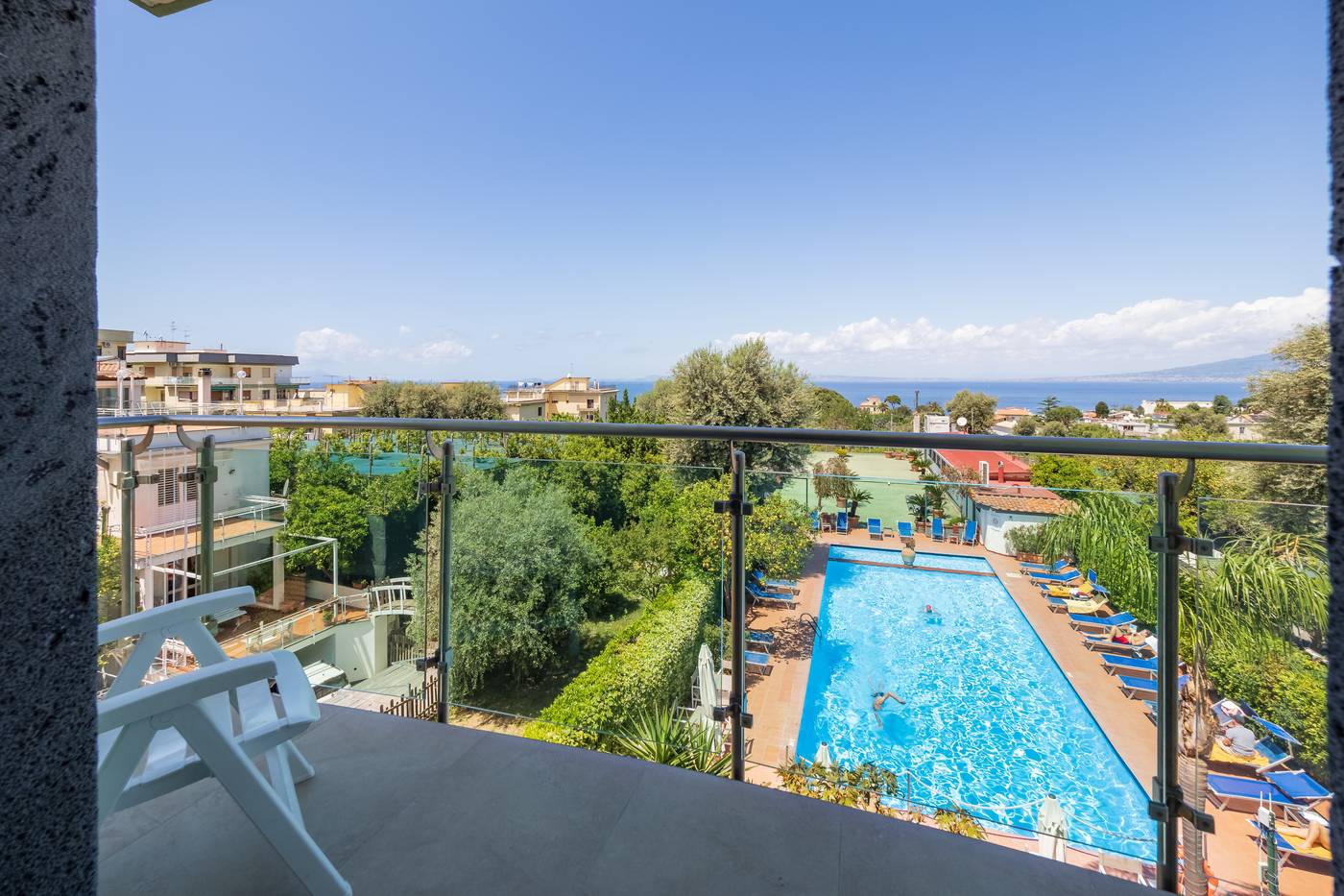 Comfort-Hotel-Gardenia-Sorrento-Coast-Room-75